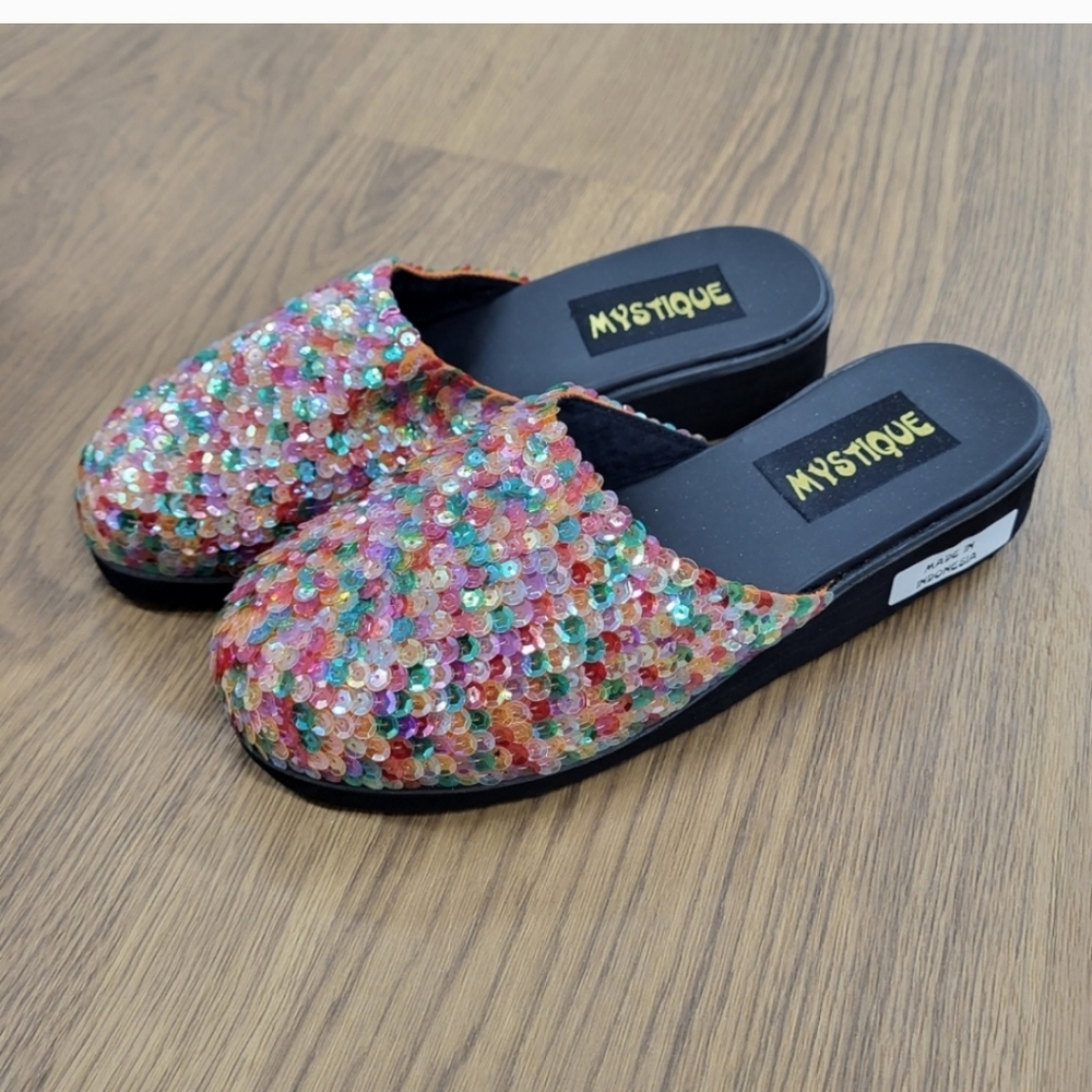NIB WOMENS MYSTIQUE BOUTIQUE SLIP ON SANDAL